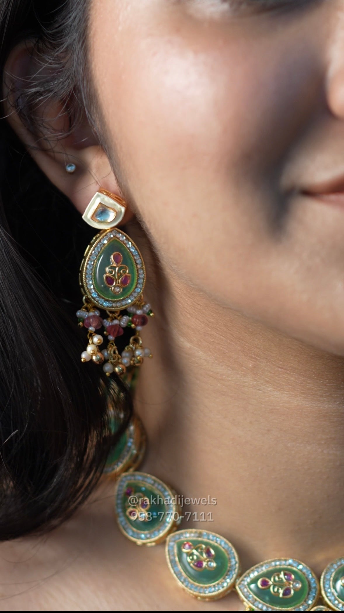 Green stone jewellery set