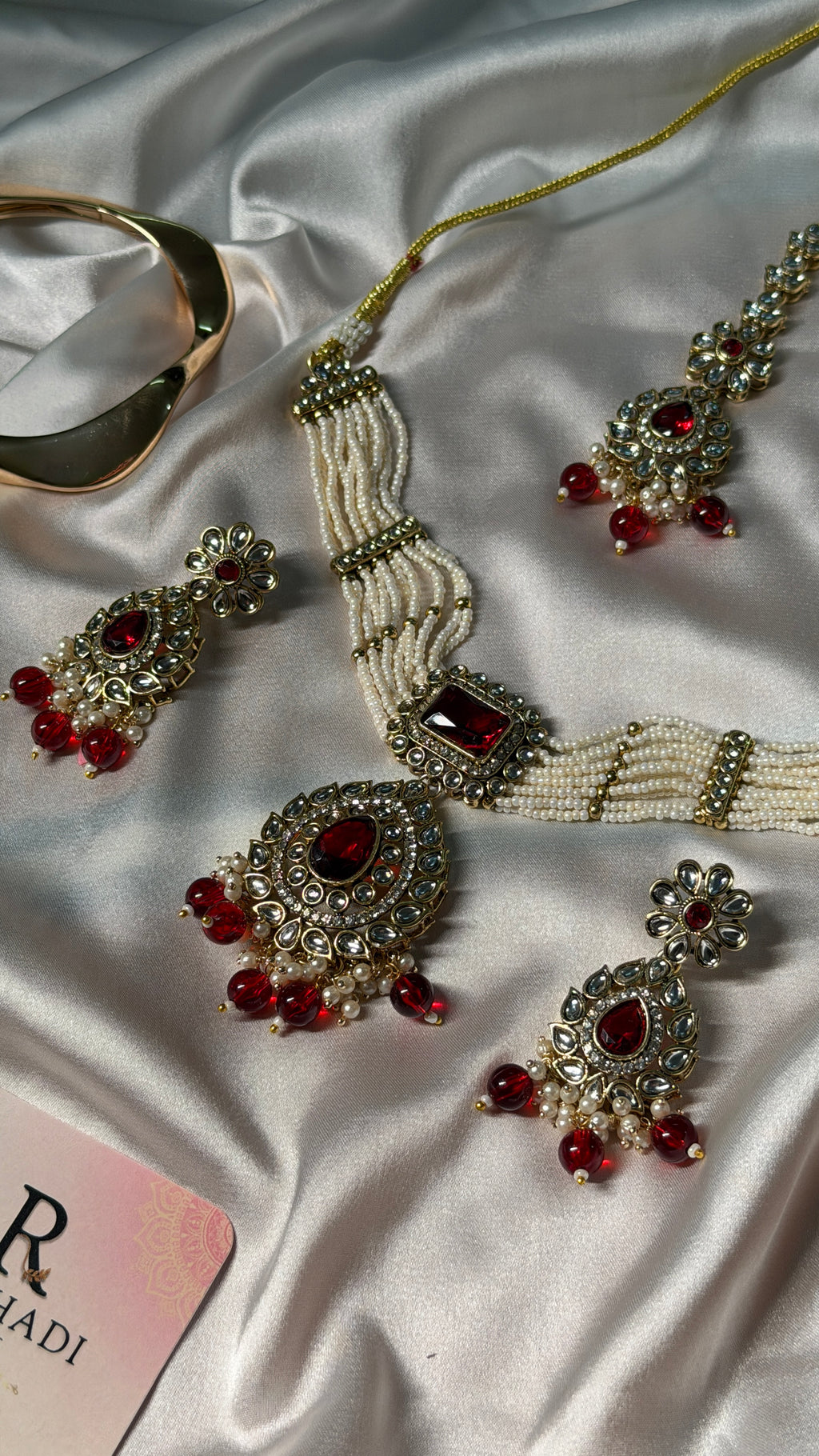 Kundan chokar set