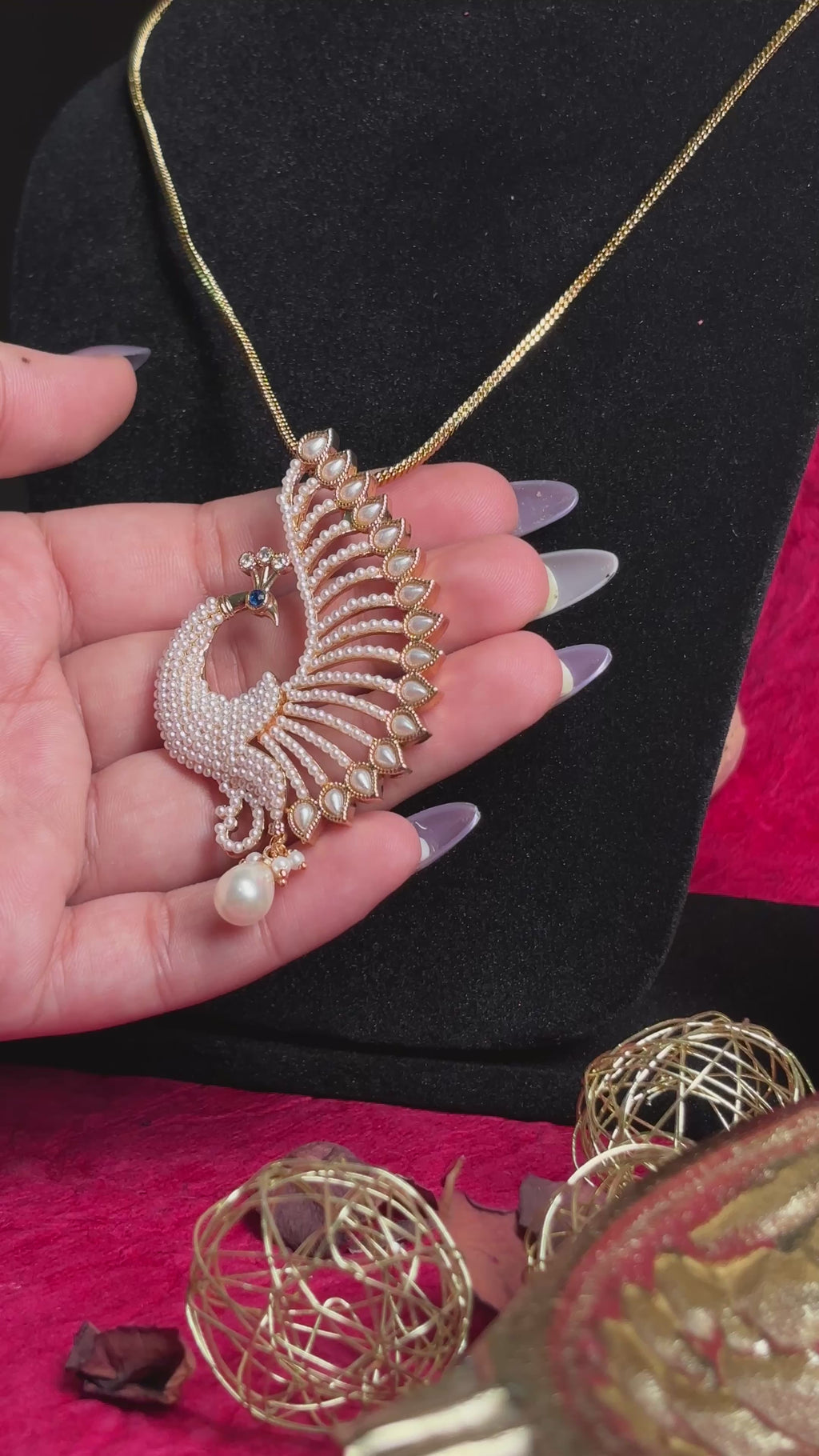 White pearl embellished pendent set