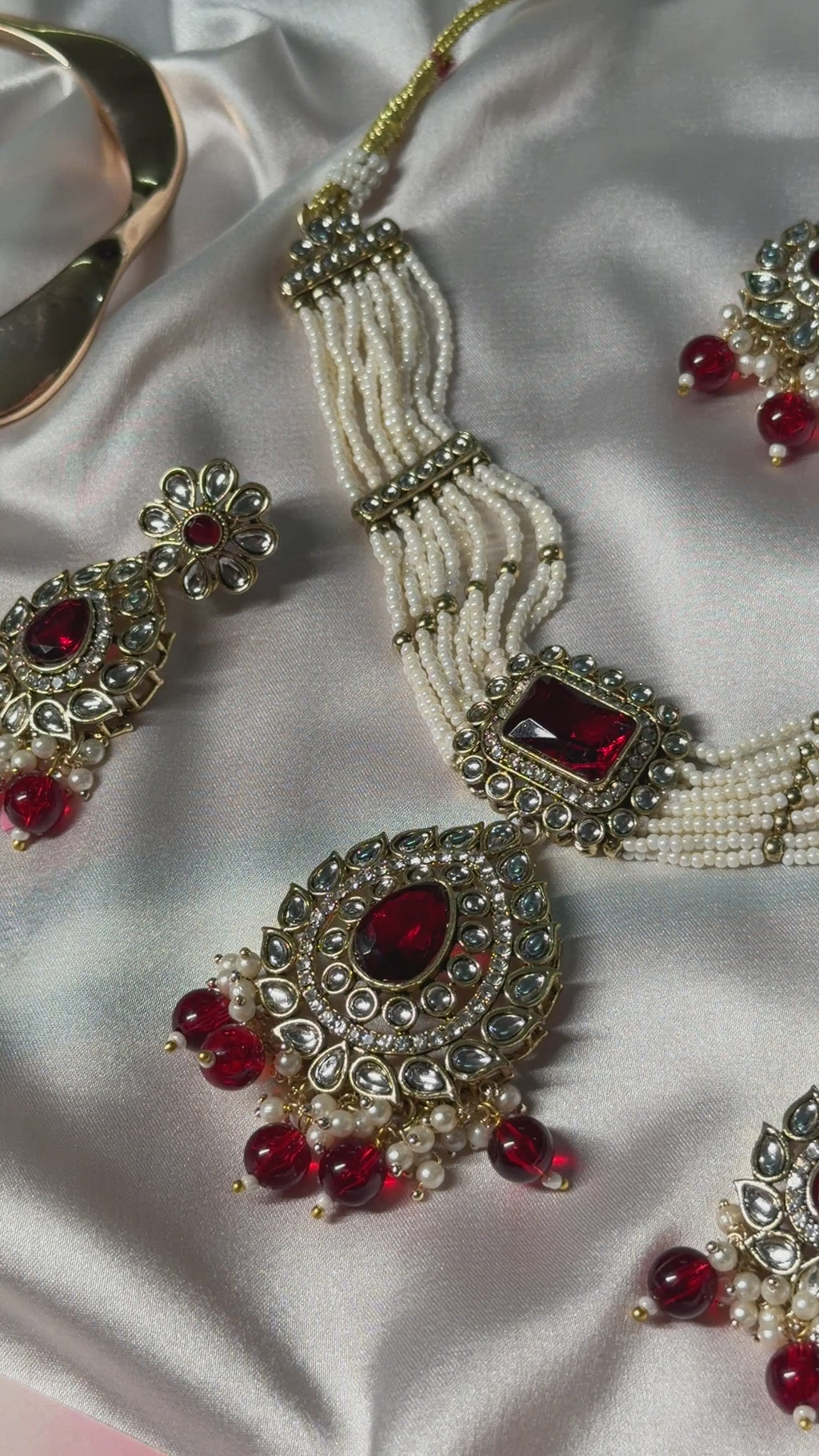 Kundan chokar set